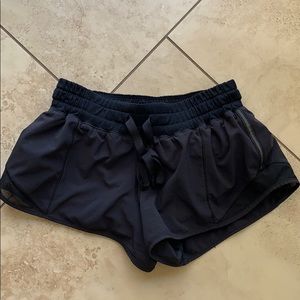 Lululemon Hotty Hot Short